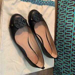 Tory Burch Mini Miller Leather Logo